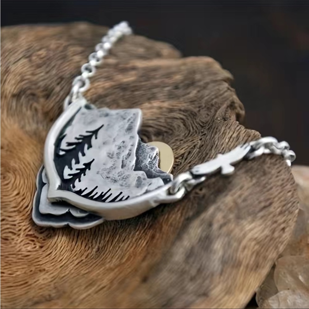 Mountain range full moon silver necklace - Picture 2 of 2